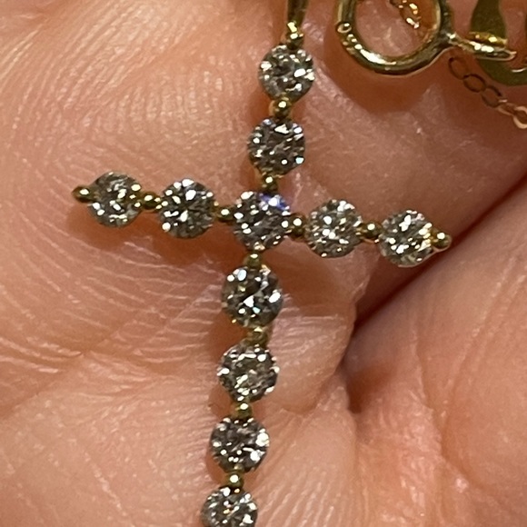 0.50 CT. T.W. Multi-Diamond Bubble Cross Pendant in 18K Yellow Gold - Picture 6 of 9